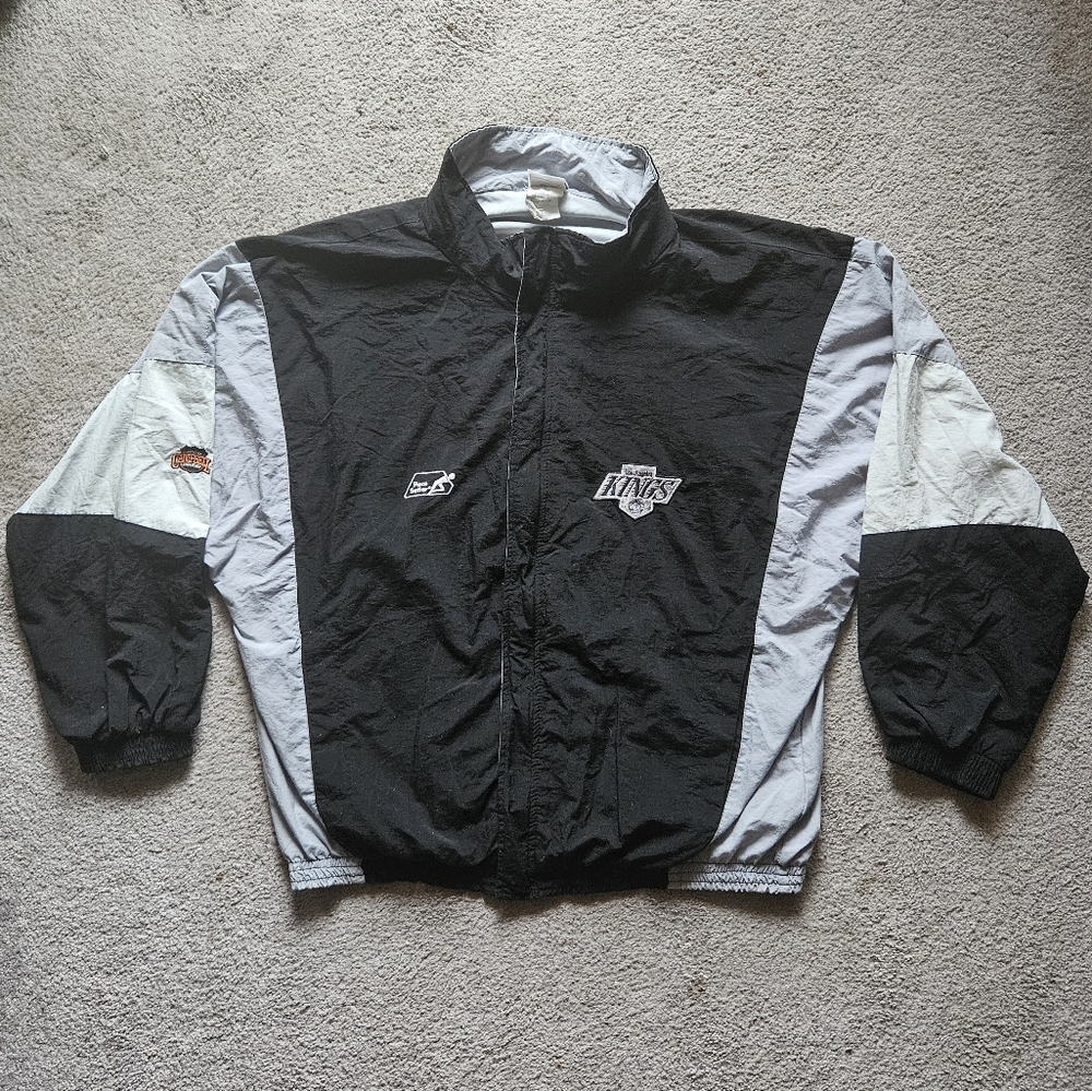 Vintage 90s LA Kings Pace Setter zip-up jacket. Great condition.  Mens xl